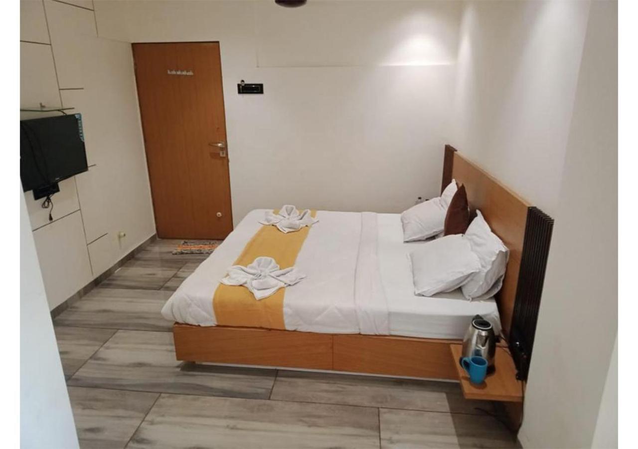 Shree Murlidhar Guest House Σουράτ Εξωτερικό φωτογραφία