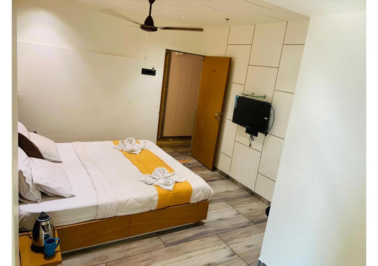 Shree Murlidhar Guest House Σουράτ Εξωτερικό φωτογραφία